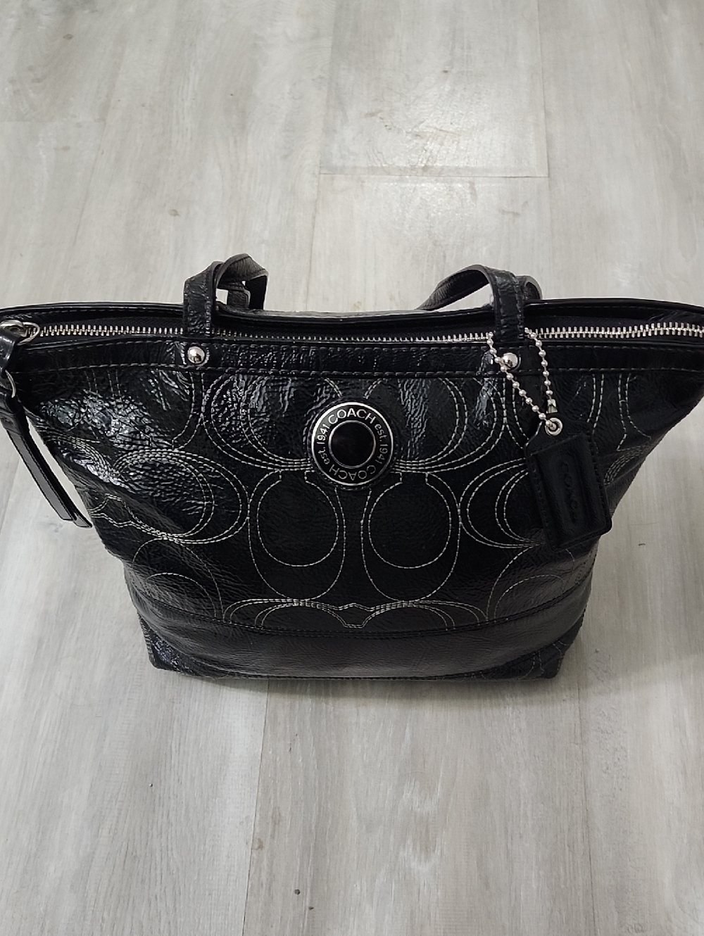 Coach Signature Sis Stitch Black Patent Leather Medium Tote Shoulder Bag.